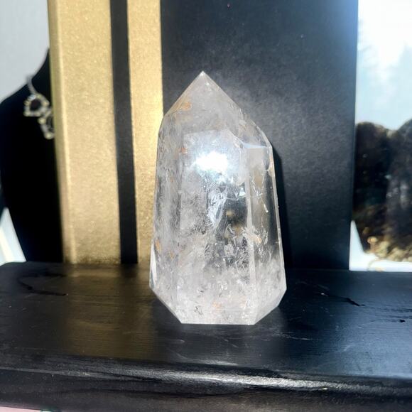 Premier Brazilian Clear Quartz Tower with Rainbows & Inclusions 781 g - Picture 7 of 7